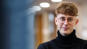 Thumbnail of person in the video.