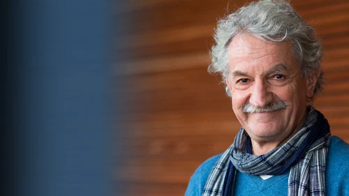 Do Wild Chimpanzee Populations Develop Diverse Cultures? Cover