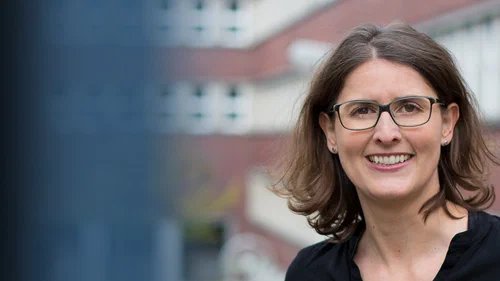 Can Physical Education Lessons Promote the Intercultural Competence of School Children? …