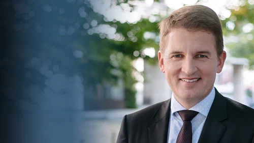 What Are the Transmission Channels in a Financial Crisis? Cover