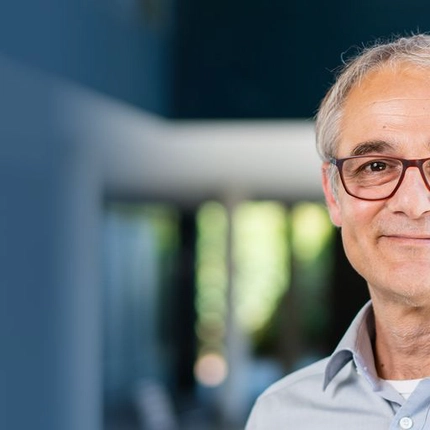 How Does the Homogenization of Scientific Knowledge Occur? Cover